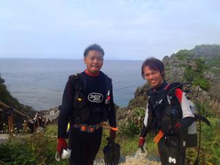 沖縄ダイビング☆　青の洞窟体験ダイビング　１５時半　えりな・ゆうり