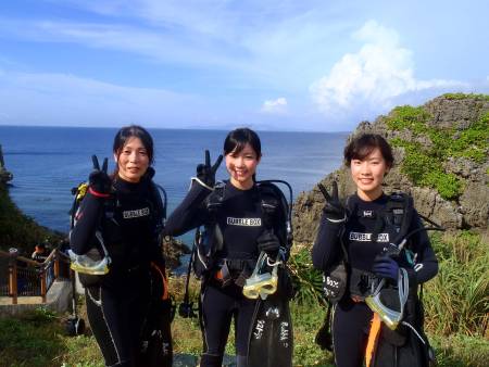沖縄ダイビング☆8/11　青の洞窟体験ダイビング　１５時半　ゆうき・えりな