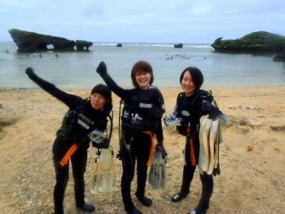 沖縄ダイビング☆9/7　サンゴ体験ダイビング　１３：００　りょうけん・えりな